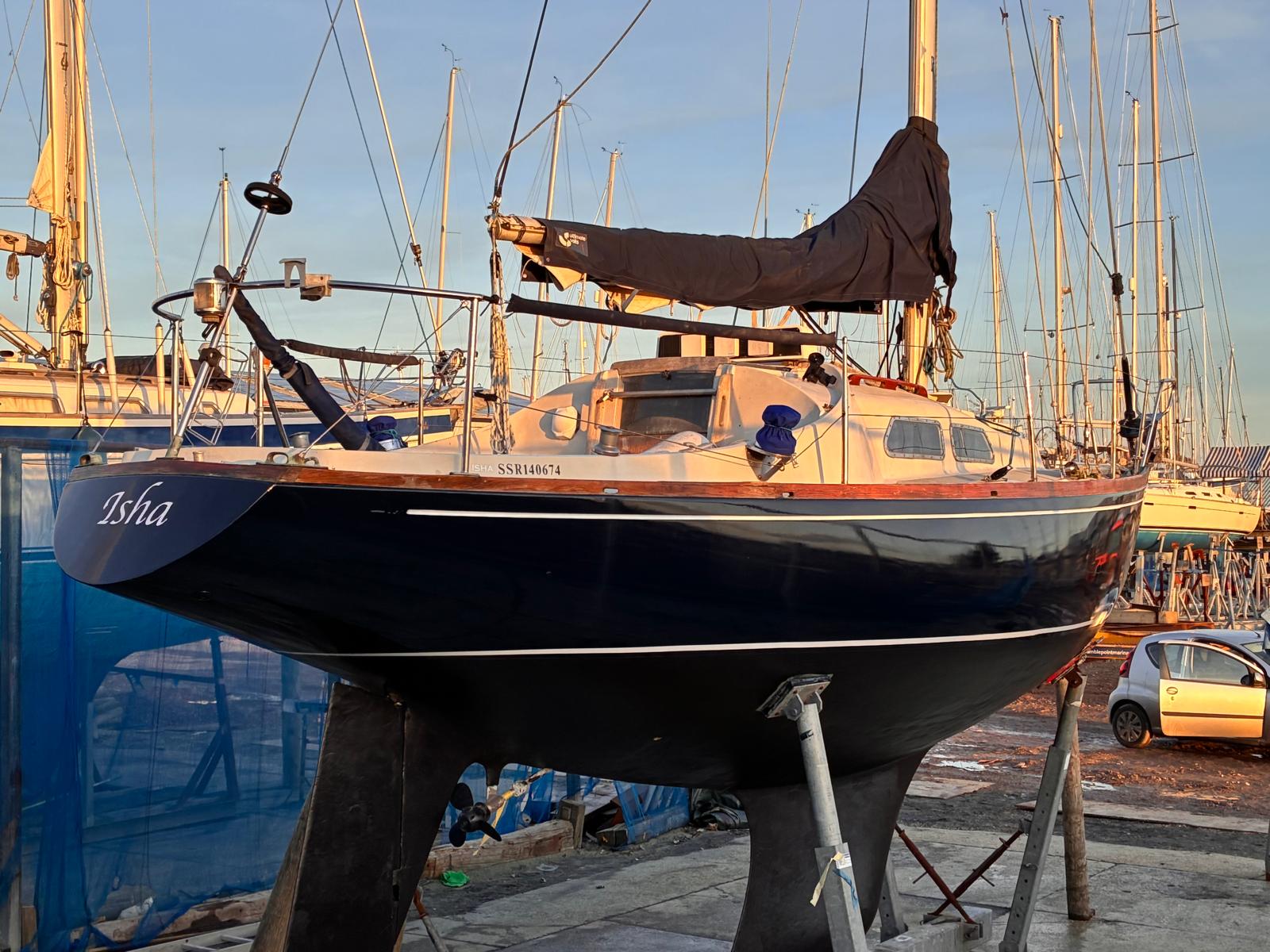 Completed yacht respraying